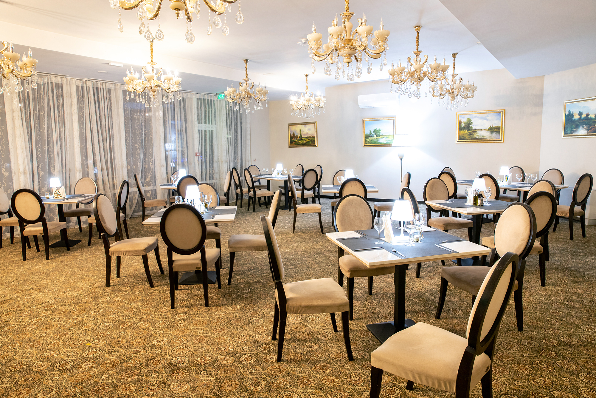 restaurant - Hotel Carpathia Sinaia